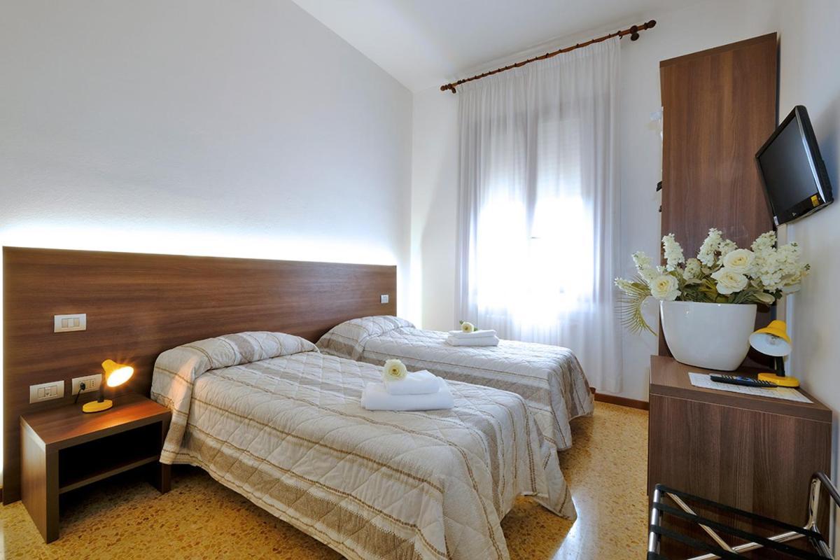 Locanda Al Santuario Peschiera del Garda Extérieur photo