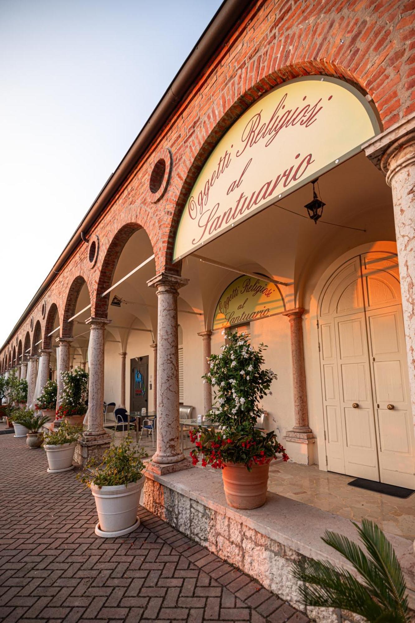 Locanda Al Santuario Peschiera del Garda Extérieur photo